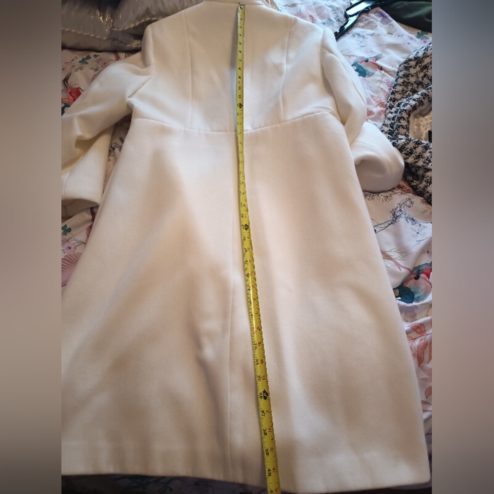 Elegant Like Wool Calvin Klein Women's White Coat, size XL - Picture 15 of 16